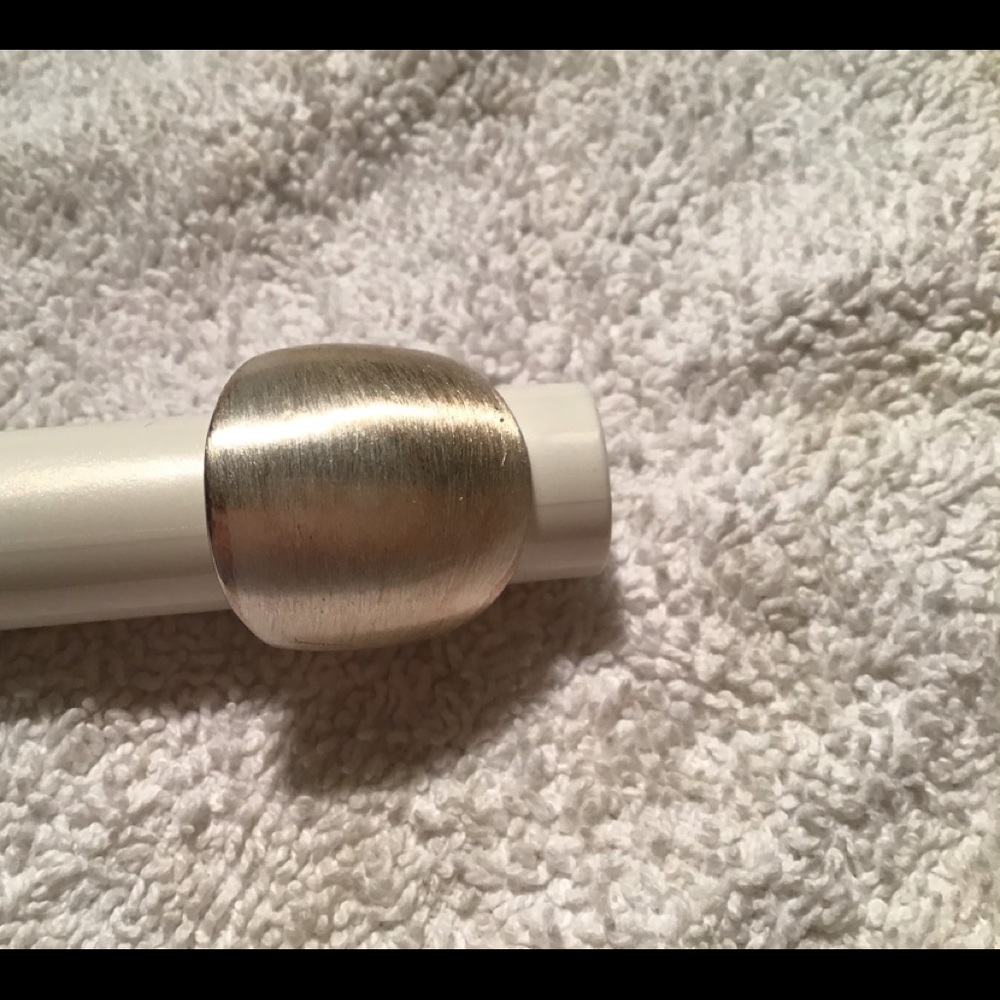 Silver tone ring